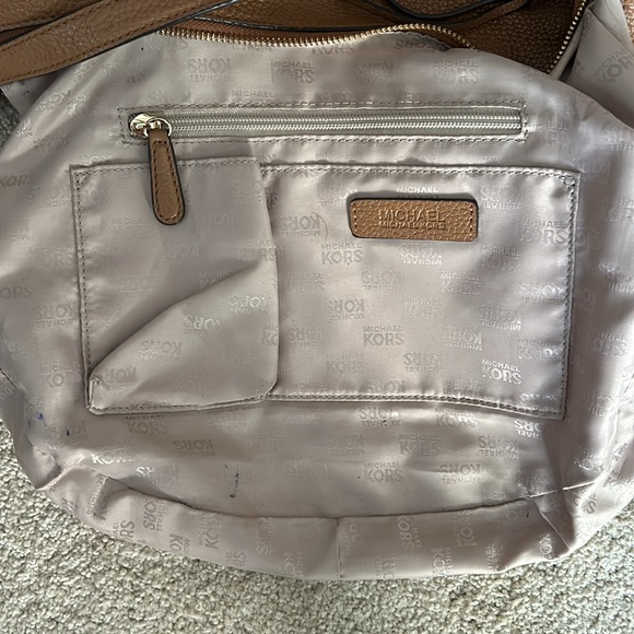 Michael Michael Kors Rhea messenger bag.  Tan. - Picture 14 of 16